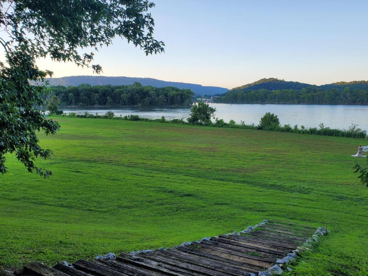 Elder Mountain Room At Tennessee Riverplace Chattanooga Bagian luar foto