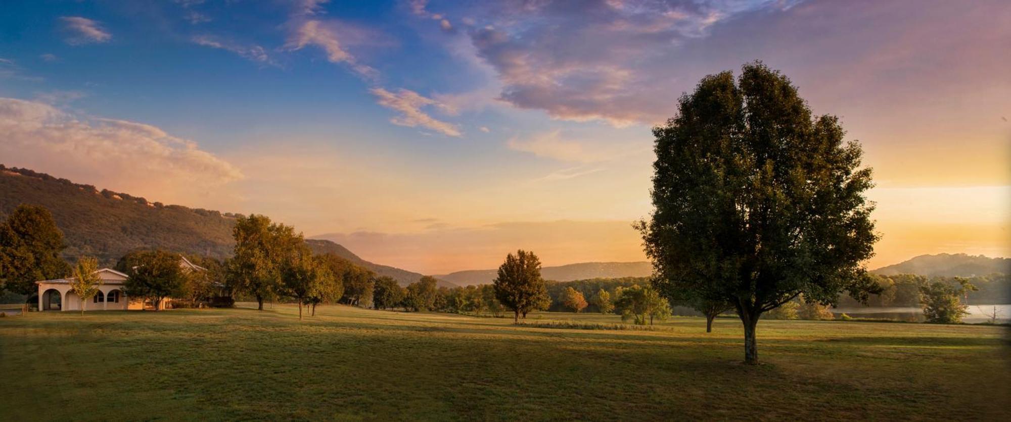 Elder Mountain Room At Tennessee Riverplace Chattanooga Bagian luar foto
